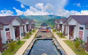 Madinna Villa Dieng